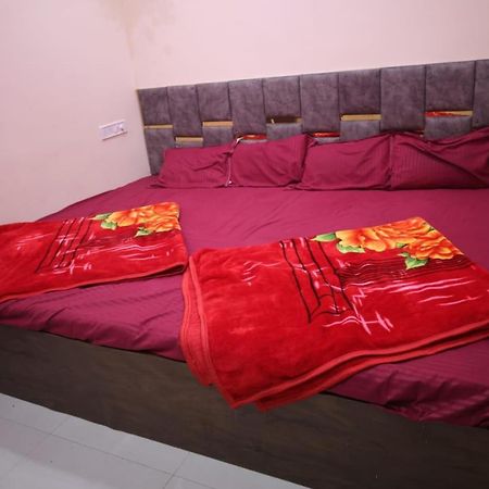 אויאיין Hotel Shree Kalbhairav Kripa מראה חיצוני תמונה